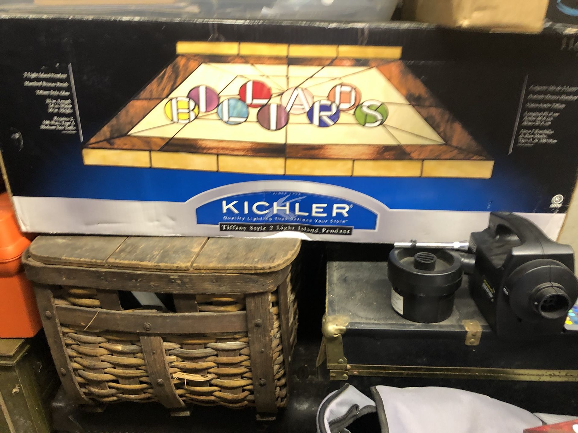 Pool Table Tiffany Billiards Light