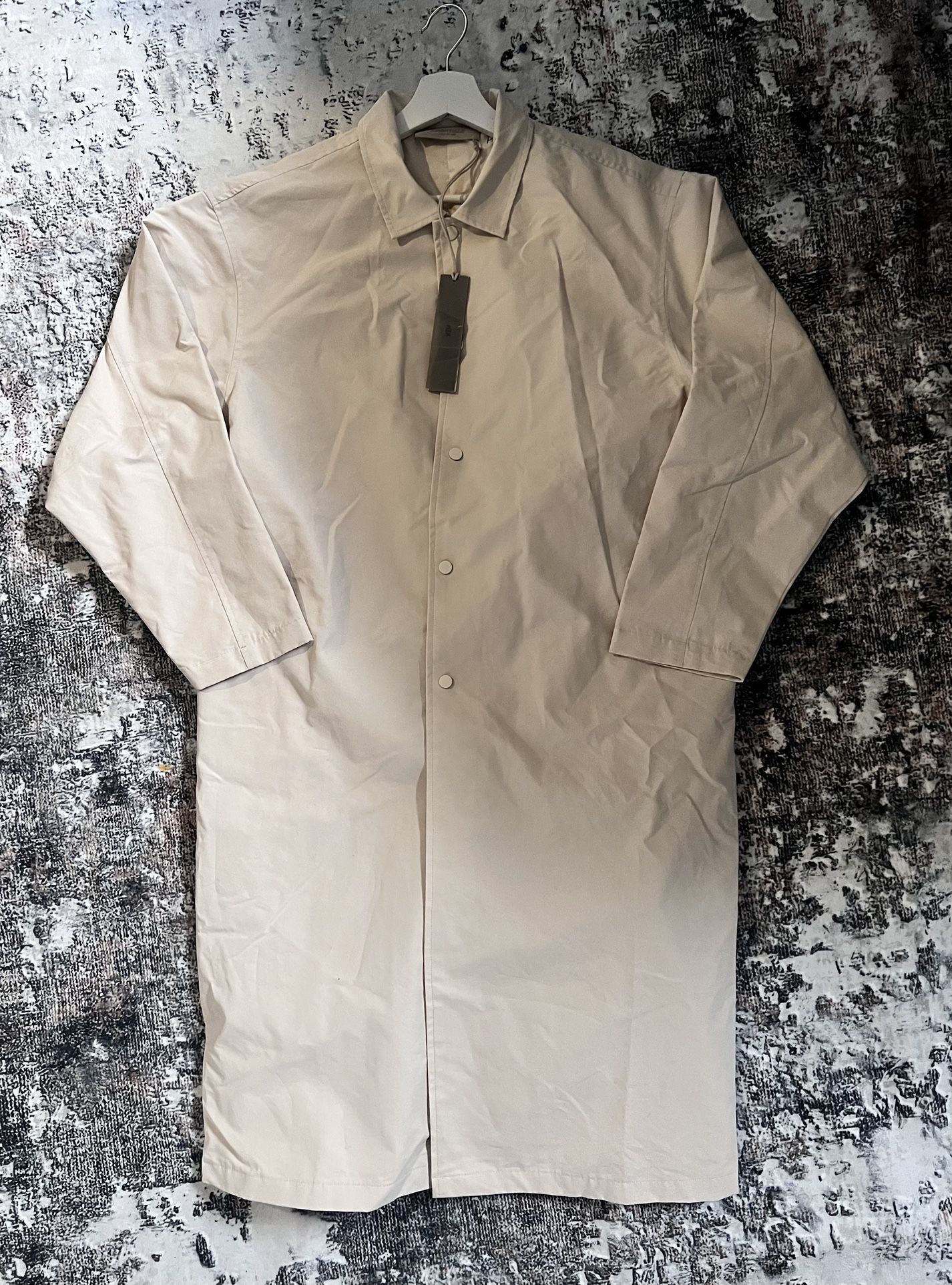 Fear of God Essentials Men’s Trench Coat Cream S/M