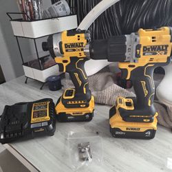 dewalt 20v Xr Hammer Drill & 3 Speed Impact with 4ah batteries And Charger