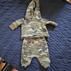Gap Sweat Outfit Size 0-3 Months