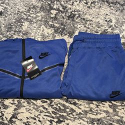 Nike Tech Men’s Fleece Windrunner