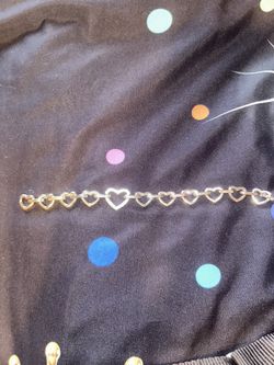 Hearts Bracelet BRAND NEW‼️ CHECK OUT MY OTHER LISTINGS‼️