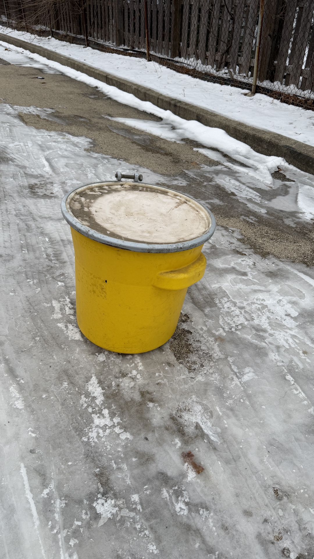 Heavy Duty Yellow Plastic Drum Barrel Open Top w/ Lid 55 Gallon