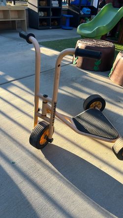 Kids Scooter– Used – Good Condition
