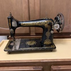 Singer Antique Sewing Machine 
