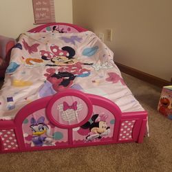 Minnie Mouse Toddler Bed, Mattress & Bedding