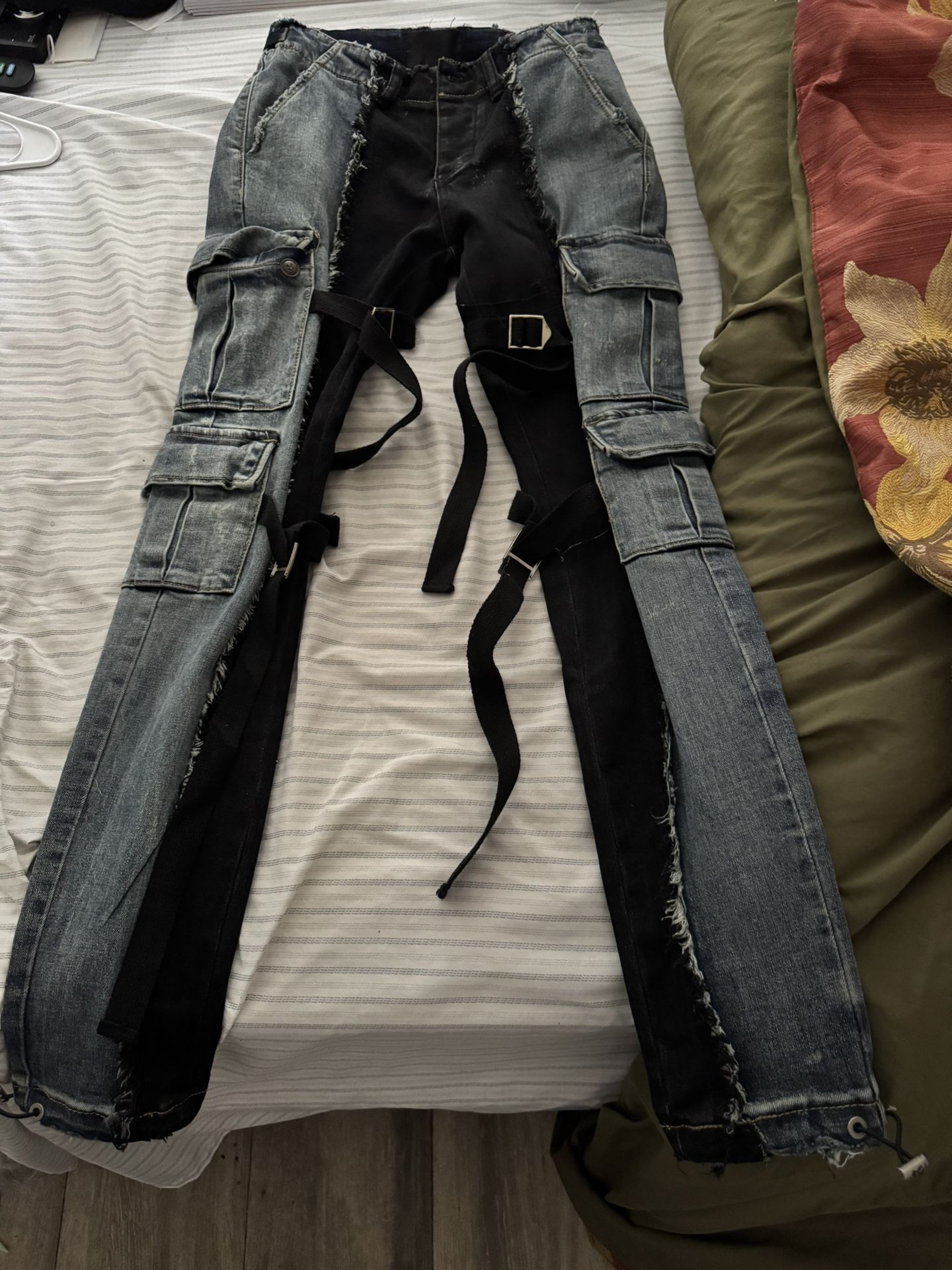 VALABASAS JEANS "APOLLO” BLUE DENIM / BLACK DENIM