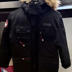 Canada Weather Gear Coat Jacket Kids Med SZ 10-12 Hood Zip Snaps Black Double