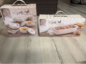 Dolly Parton Speckled Baking Dishes