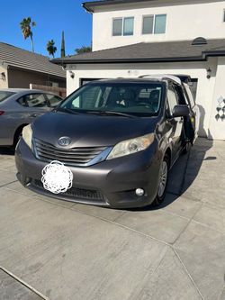 2016 Toyota Sienna