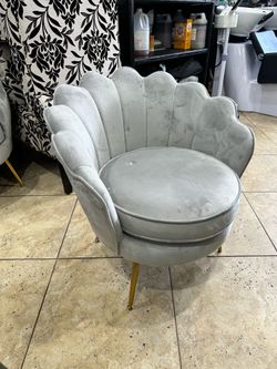 Seashell chair