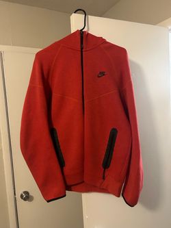 Nike sportswear tech