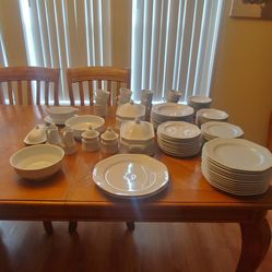 92 Piece Savoir-Vivre Fine China, $100