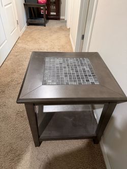 2 Side Tables