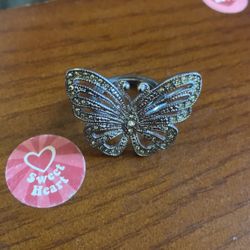 Beautiful Butterfly Ring Fitted 