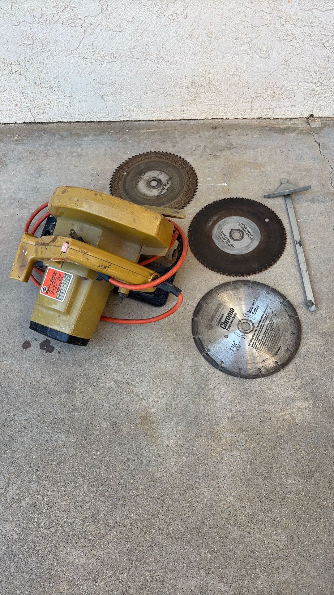 Circular Saw (7 1/4”) With 3 Blades And Guide $10