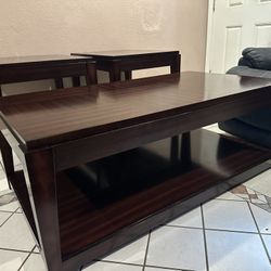 SET OF COFFEE TABLE AND 2 END TABLES IN GOOD CONDITION (coffee table with wheels L51” x H19” x W29”, END TABLES L29” x W24” x H24.5” )