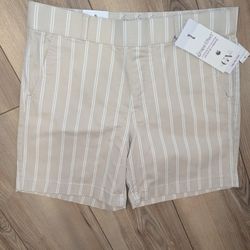 NWT Women's Gloria Vanderbilt Shape Effect Shorts