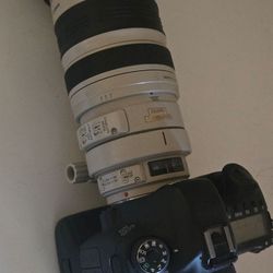 Exellent Working Condition  Canon 6d With 100-400 Lens made in Japan 
Two batterys and charge included 
Pick up in Sun Valley 
FREE CAMERA BAG WITH PU