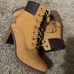 Women's Allington Mid Lace-Up Boot