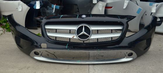 USED REF#B975 || 2015-2017 MERCEDES BENZ GLA250 || FRONT BUMPER COVER ASSEMBLY