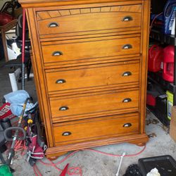 Dresser With Mirror And 2 Drawers 200 Obo