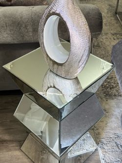 3. Side  table front table they have a chi