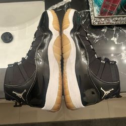 Used Jordan 11 Jubilee Size 12