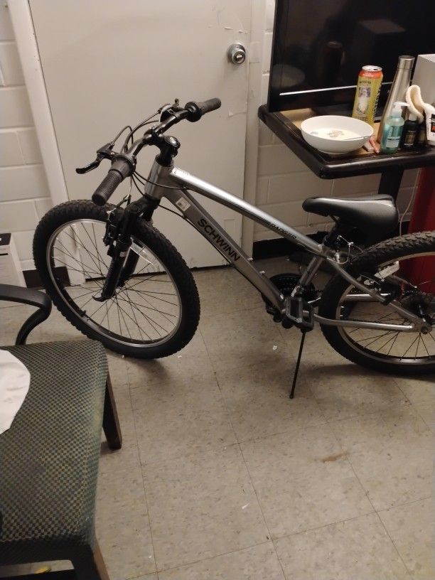 Schwinn Ranger 26"Like New