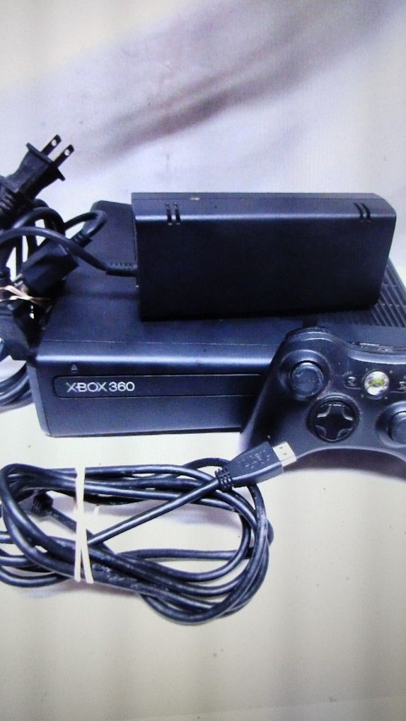 X BOX 360 Slim