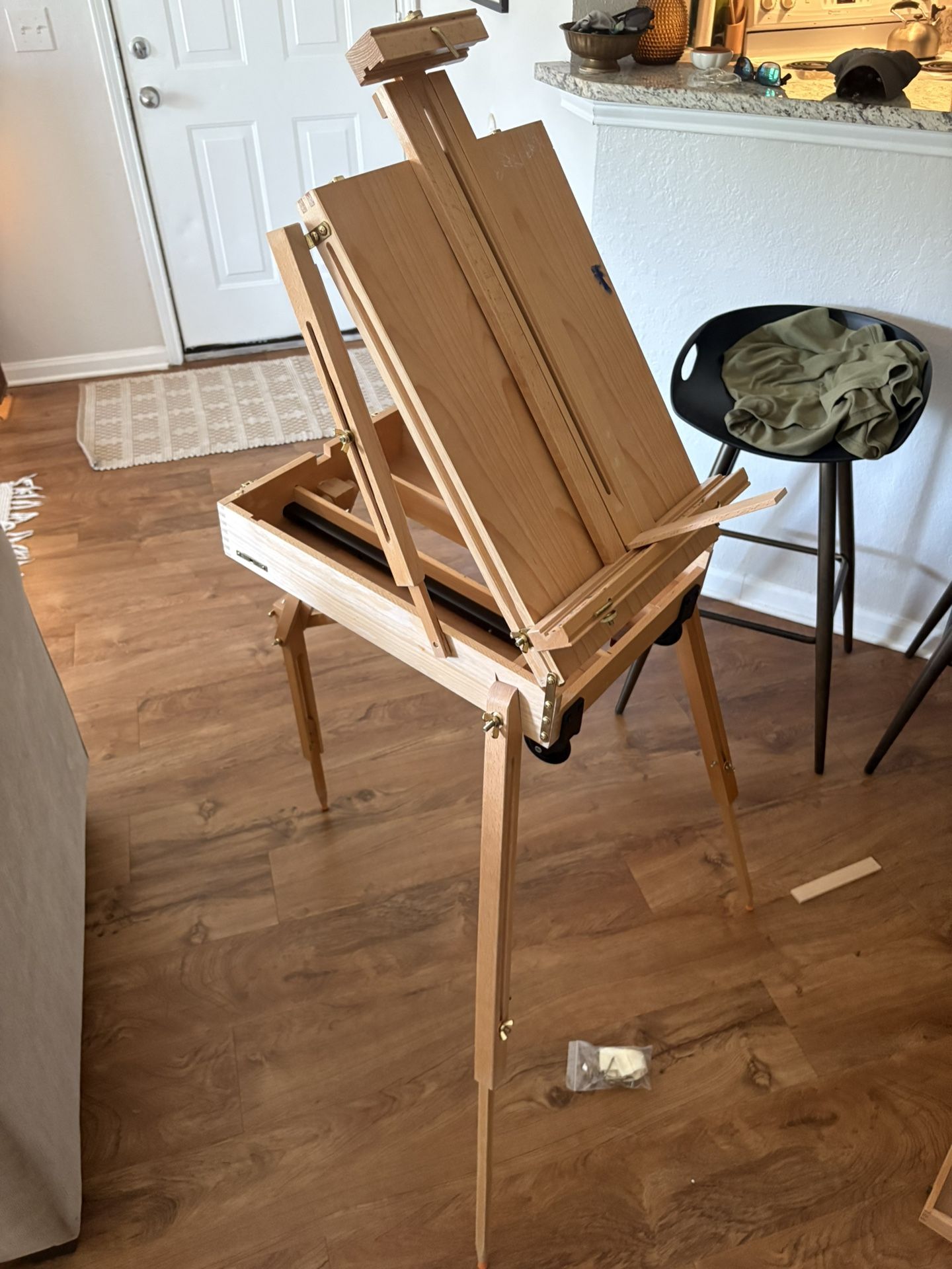 Wooden Easel W Paints