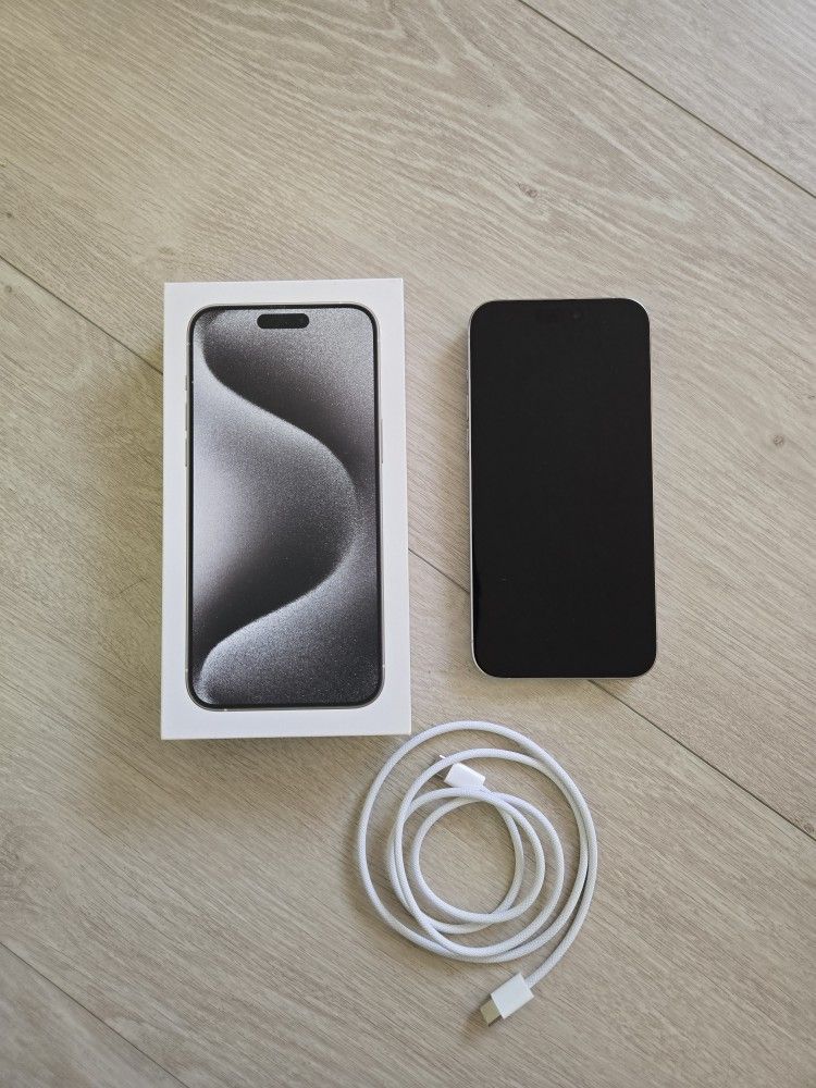 Apple IPhone 15 Pro Max 256GB Like New UNLOCKED