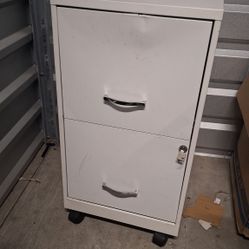 18" Deep 2 Drawer File Cabinet w Wheels