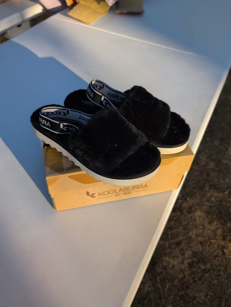 Koolaburra By Ugh Sandles