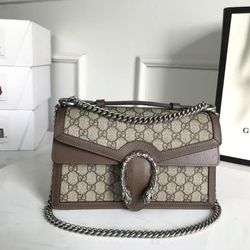 Classic fashion shoulder bag