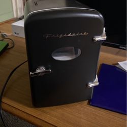 Black Frigidaire Mini Fridge 