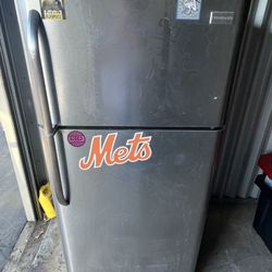 Frigidaire Refrigerator 
