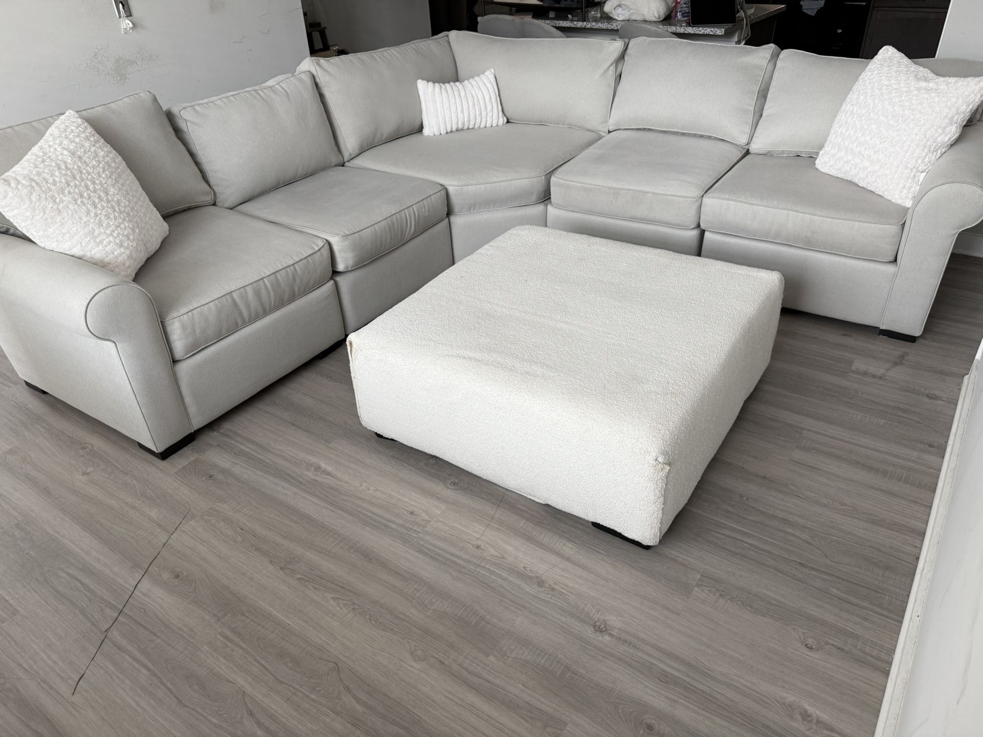 Oversized modular Corner sectional