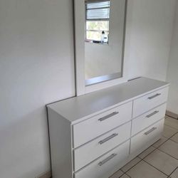 New Dresser And Mirror And Free Delivery 