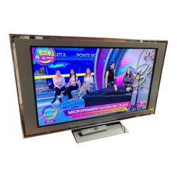 Sony BRAVIA XBR 46” LCD TV KDL-46XBR2 – Tested & Working