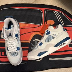 Air Jordan 4 Military Blue 