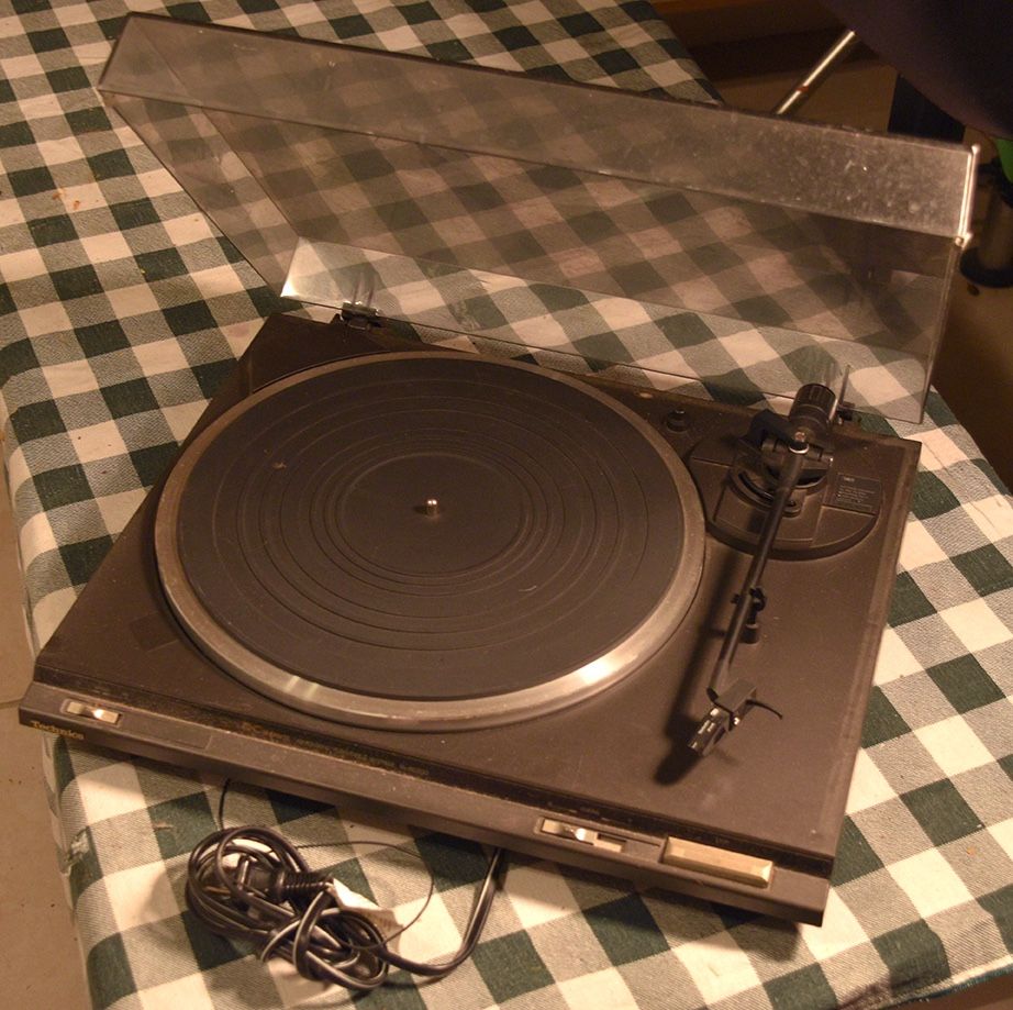Technics Turntable SL-BD20D with P34 cartridge
