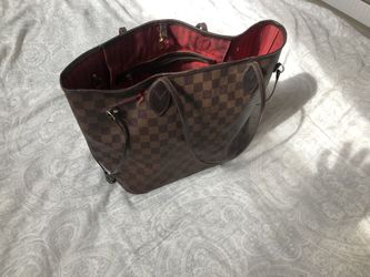 Louis Vuitton Neverfull Pochette Damier Ebene for Sale in Orland Park, IL -  OfferUp