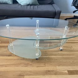 Oval Centerpiece Coffee Table