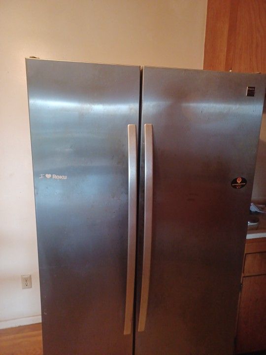 Stainless Steele Kenmore Refrigerator 
