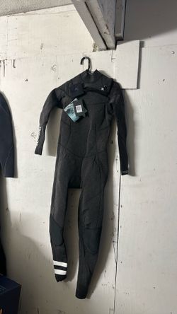 Hurley 3/2 Wetsuit women’s size 8