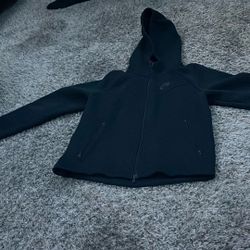 all black nike tech youth L