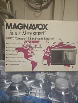 Magnavox Smart.CerySmart D-1875 compact 11 Band World Receiver