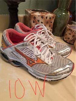 Size 10 W