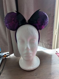 Purple sequins Minnie Mouse Halloween ears.